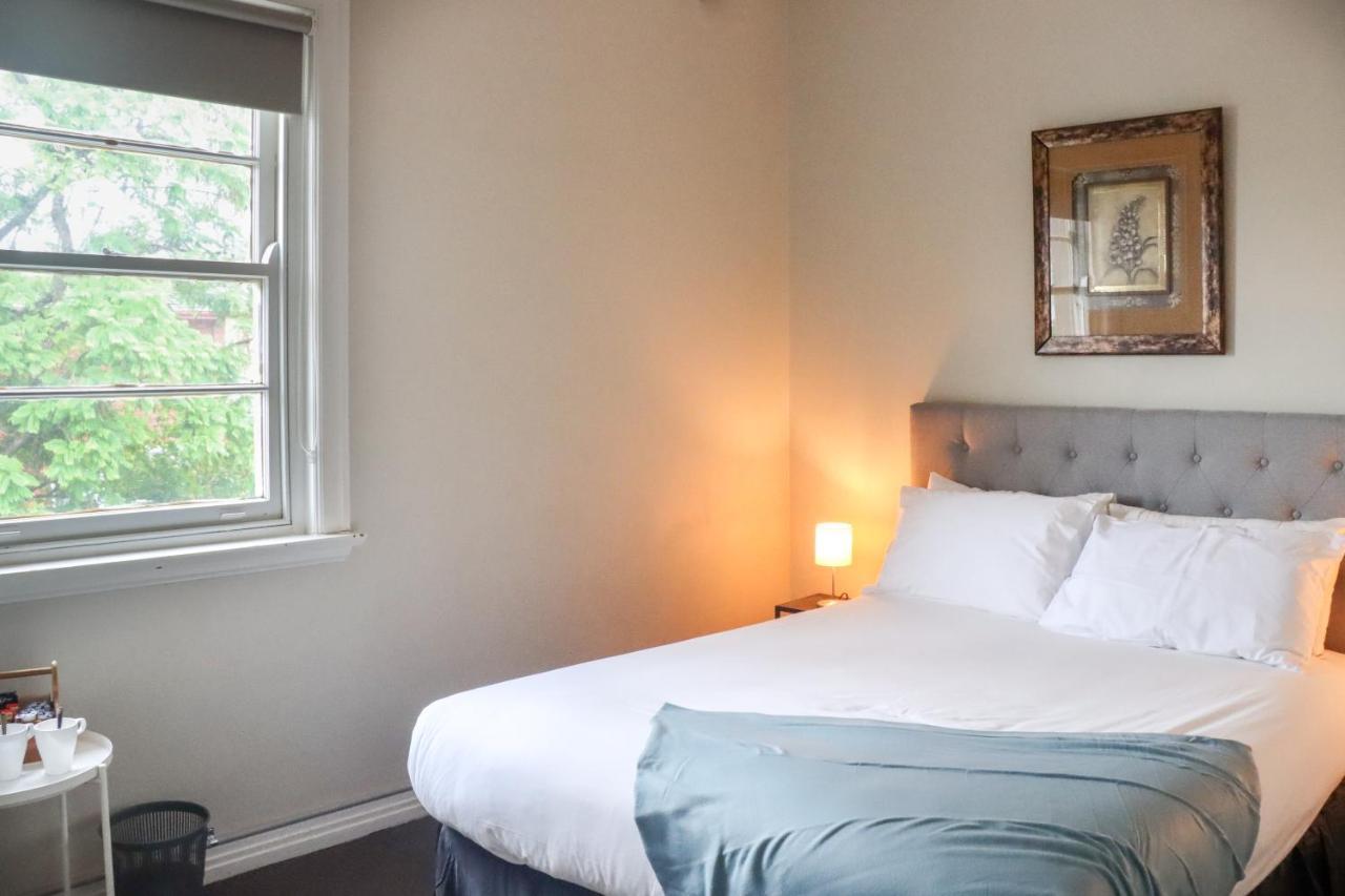 Tates Hotel Windsor Esterno foto