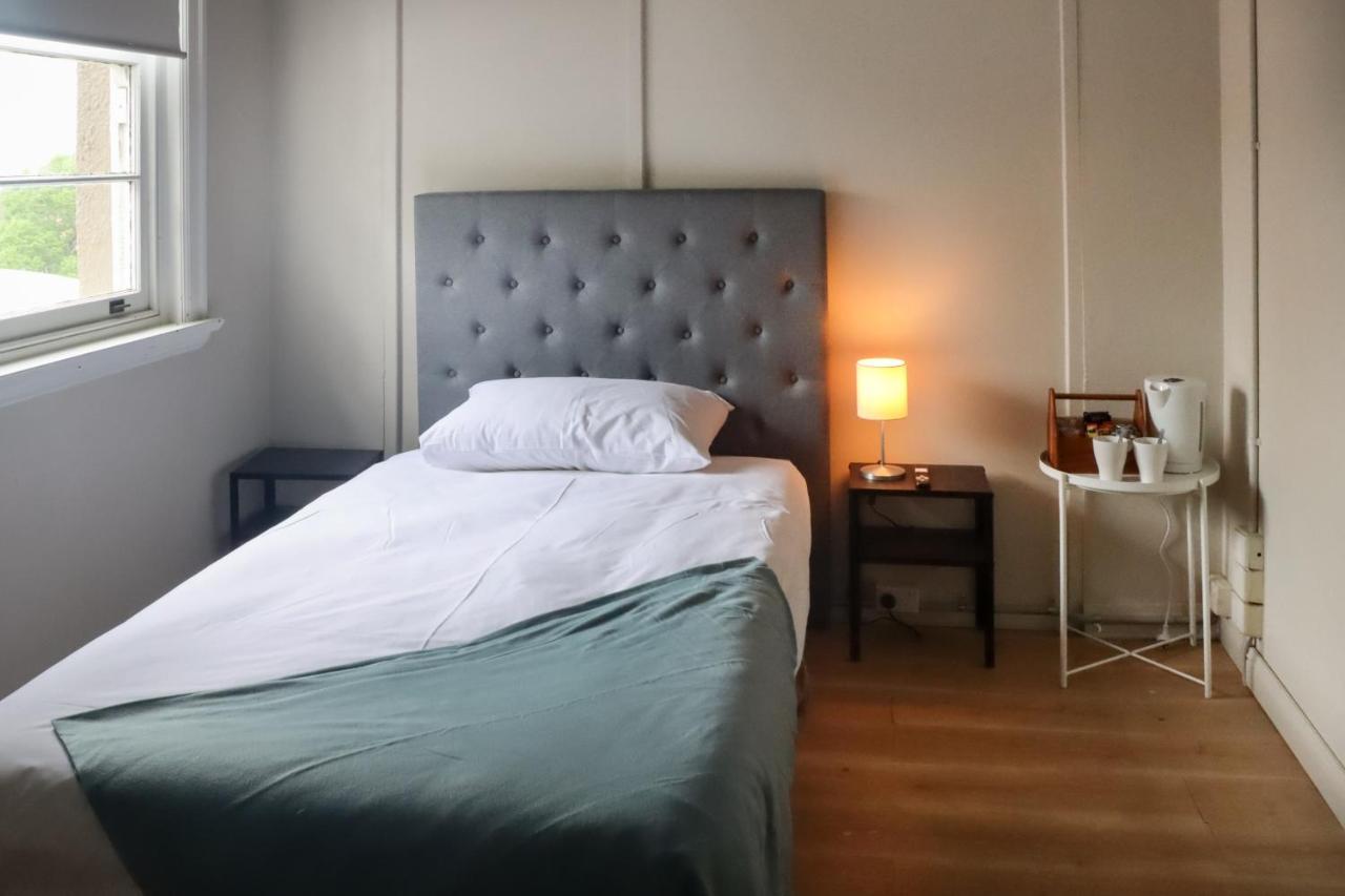 Tates Hotel Windsor Esterno foto