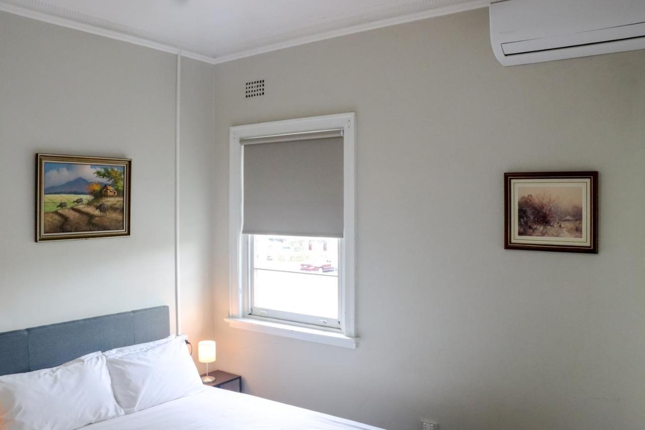 Tates Hotel Windsor Esterno foto