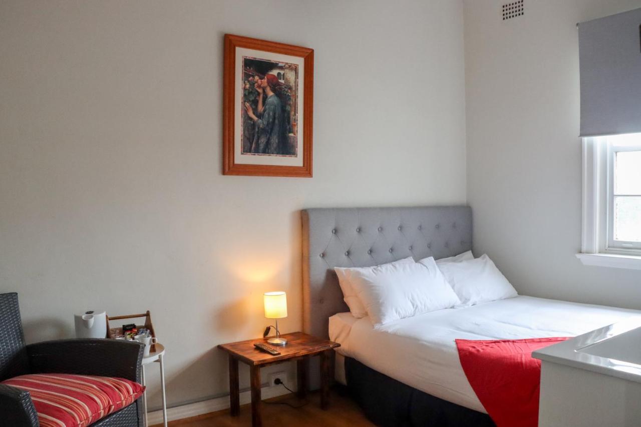 Tates Hotel Windsor Esterno foto