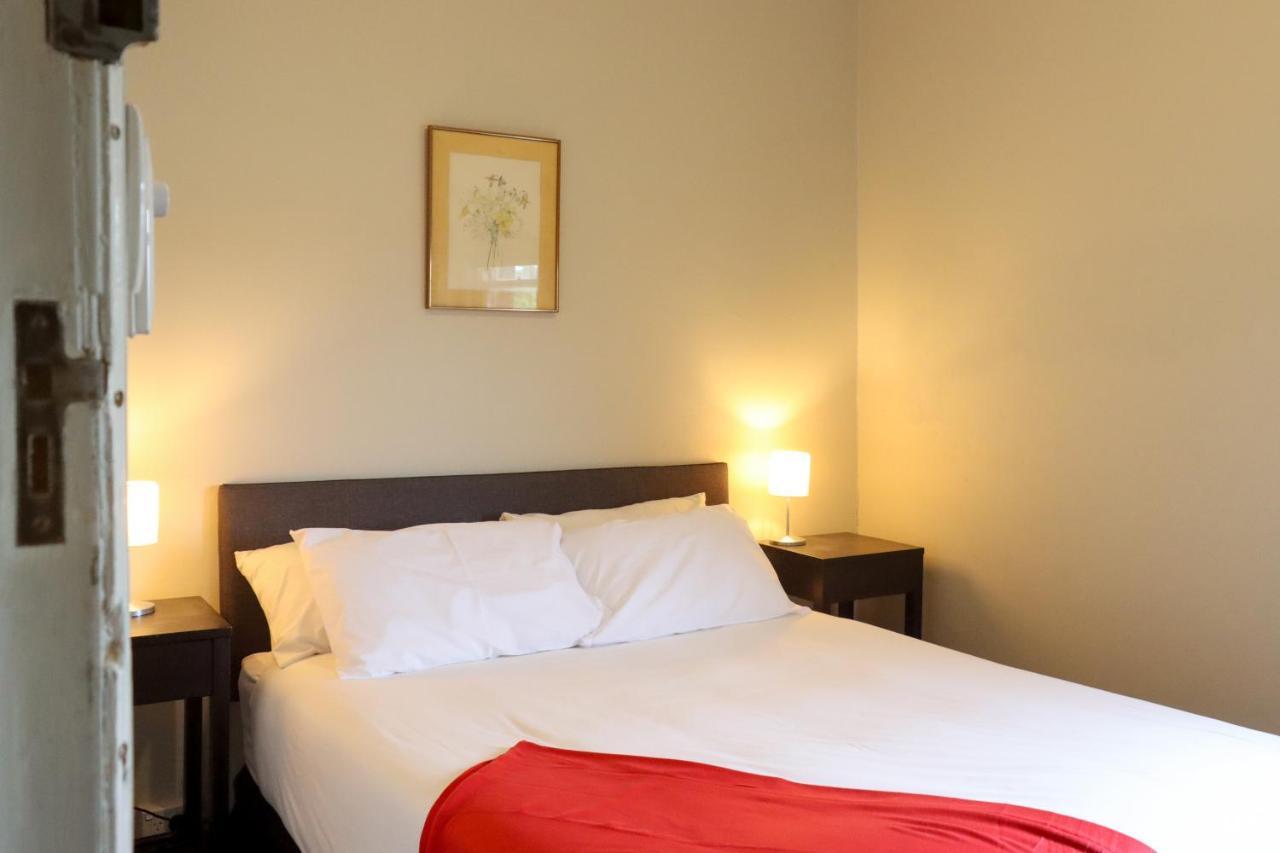 Tates Hotel Windsor Esterno foto
