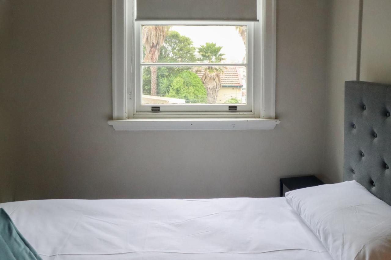 Tates Hotel Windsor Esterno foto