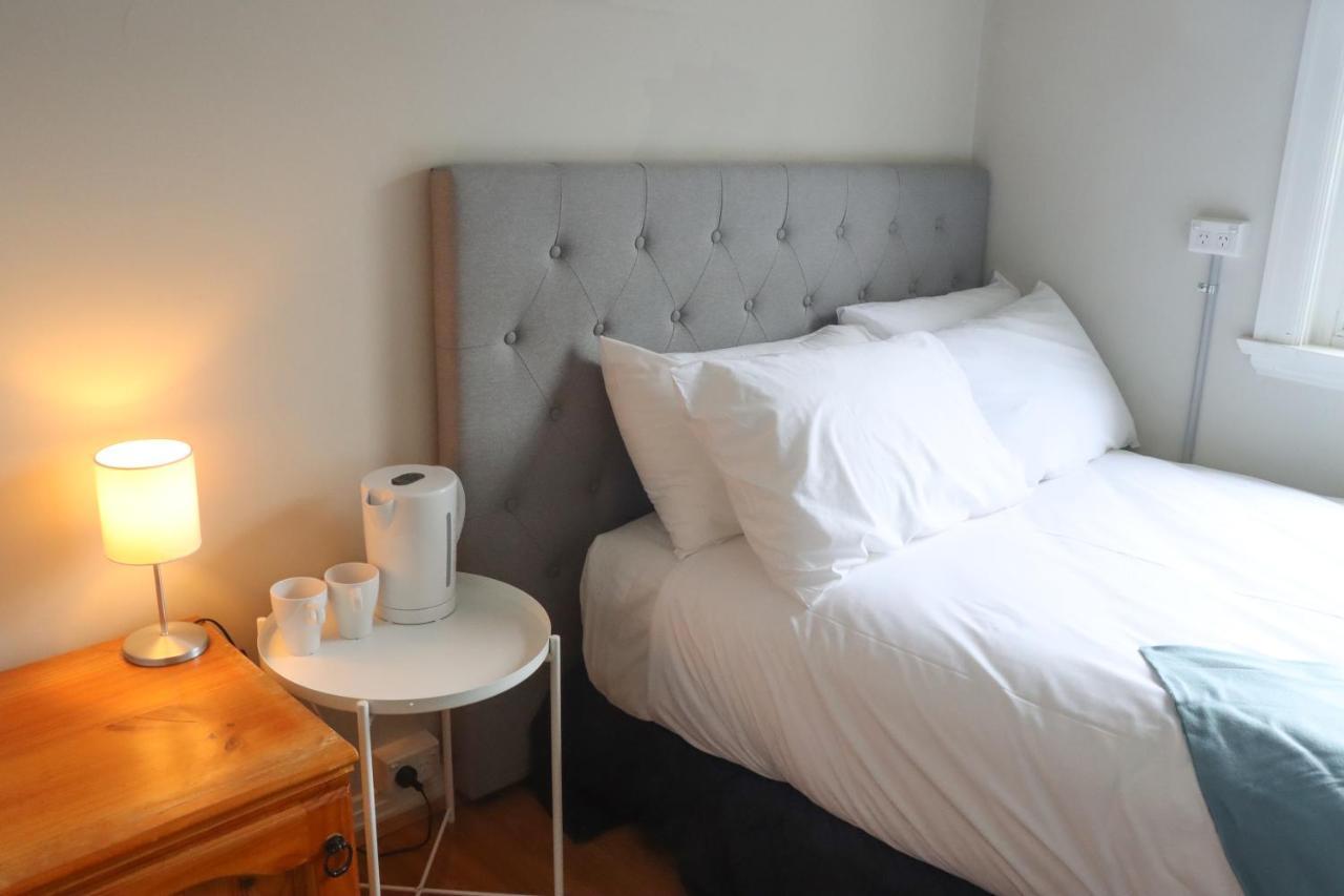 Tates Hotel Windsor Esterno foto