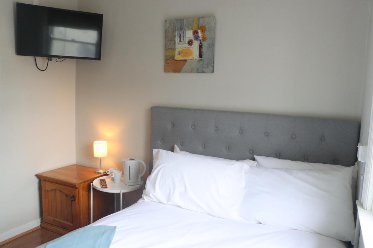 Tates Hotel Windsor Esterno foto