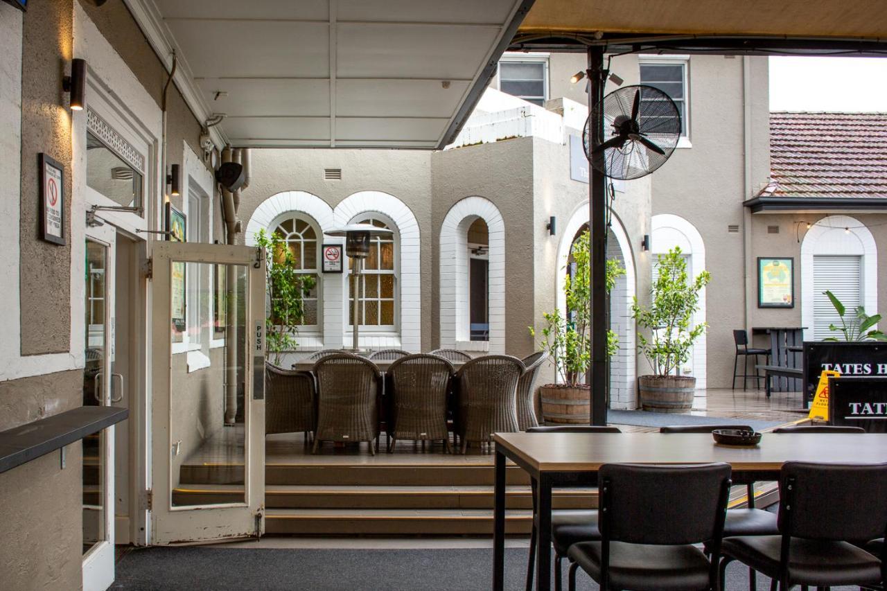 Tates Hotel Windsor Esterno foto