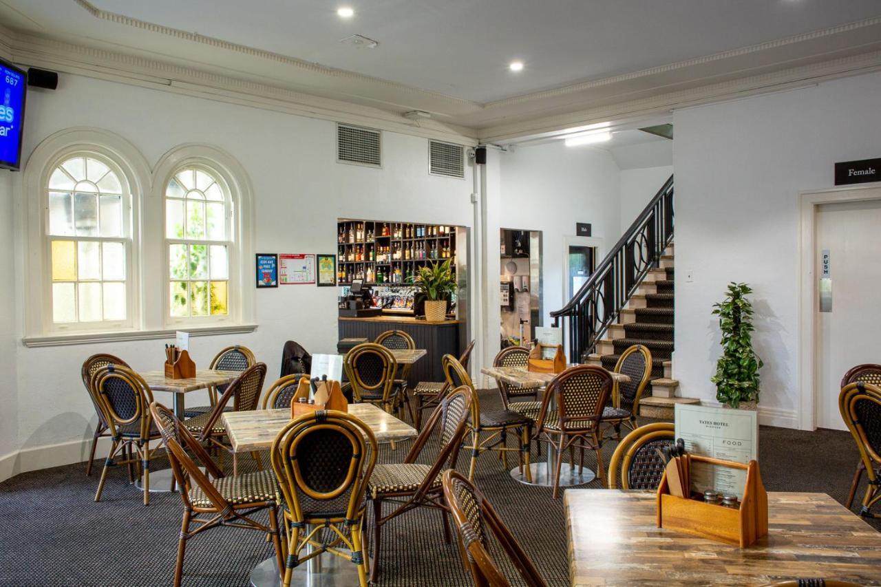 Tates Hotel Windsor Esterno foto